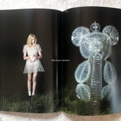 Balloon Art Daisy Balloon HOSOKAI Rie KAWADA Takashi Fashion Photography Artwork - Image 1 of 4