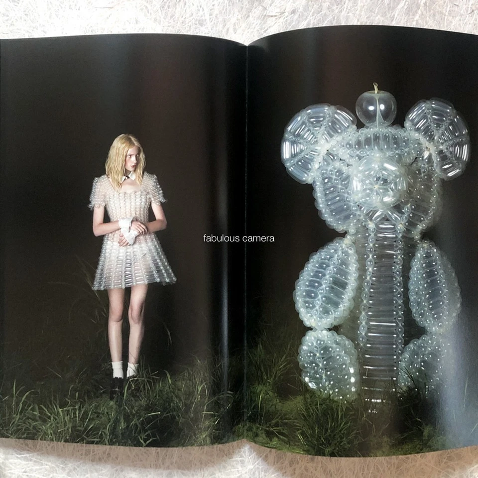 Balloon Art Daisy Balloon HOSOKAI Rie KAWADA Takashi Fashion Photography Artwork - Image 1 of 4