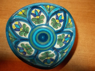 KLEINE SCHALE VIELSEITIG VERWENDBAR /  UNBENUTZT / URSPRUNG UNBEKANNT - Bild 1 von 2