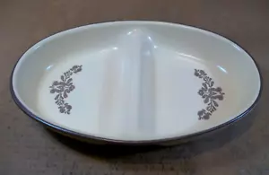 Pfaltzgraff ~ Village ~ Tazón/bandeja de verduras dividida ovalada ~ 13" x 8,5" - Imagen 1 de 9