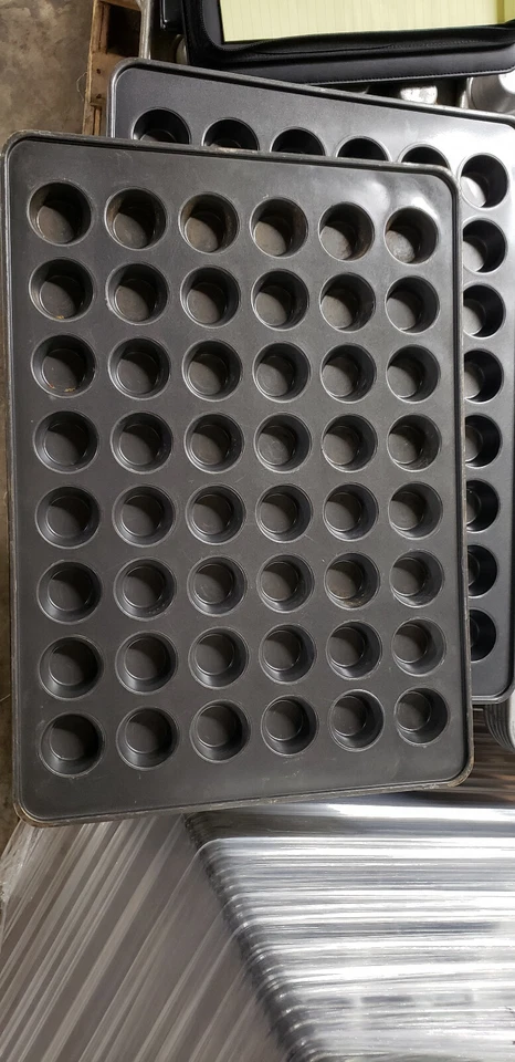 Muffin Pan - Image 1 of 1