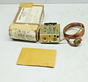 Carrier HK 01UA 267 Pressure Switch P332-3201 - Picture 1 of 5