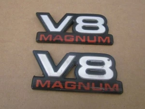 Mopar  V8 Magnum Fender Door  Emblems - Bild 1 von 1