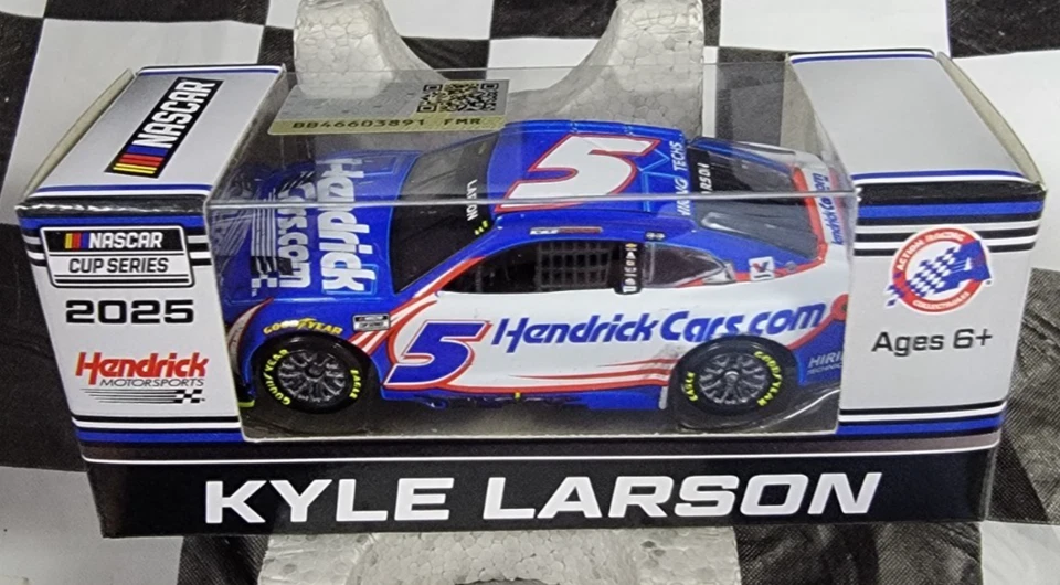 Kyle Larson #5 Hendrickcars.com Bristol Ganador 2025 Chevrolet 1:64 - Imagen 1 de 4