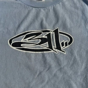 Camisa Vintage Años 90 311 Tres Eleven Banda Delantera Trasera XL AAA Etiqueta Azul Envejecido - Imagen 1 de 16