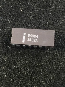 K)  NEW UNUSED INTEL D4004 - DATE 1977 - MALAYSIA - TIMEWARP CONDITION (C4004) - Picture 1 of 9