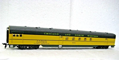 HO IHC SS CHICAGO AND NORTH WESTERN RPO CAR SMOOTH SIDE 48045 - Image 1 of 2