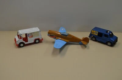 De colección 3 Tootsie Juguete Azul Ram Van, Blanco Fed Ex Van, Flying Tiger P40 Metal Foto 1 de 4