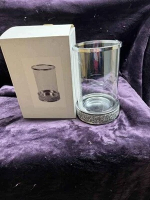 hurricane candle holder glass - silver NEW great as a centre piece - Image 1 of 3
