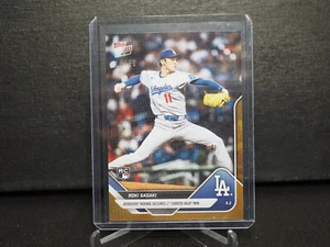 Tarjeta Roki Sasaki RC 1ª victoria 2025 MLB Topps AHORA 137 lámina de oro paralelo 13/50 - Imagen 1 de 3