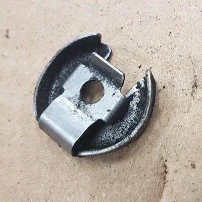 VW PASSAT B6 2005-10 GOLF MK5 TOURAN AUDI A3 MANUAL GEARBOX CABLE SECURING CLIP - Imagem 1 de 2