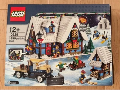 LEGO Creator Expert Winter Village Cottage 10229 In 2012 Used Comp W/Manual &Box - Image 1 of 4