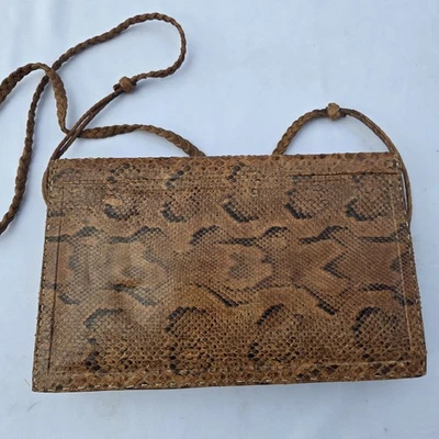 Bolso de mano vintage de cuero de serpiente de África Occidental hecho a mano Foto 1 de 4