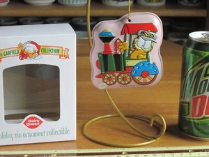 Garfield BLECHORNAMENT DAIRY QUEEN 2001 4" GROSSER ZUG #1 - Bild 1 von 3