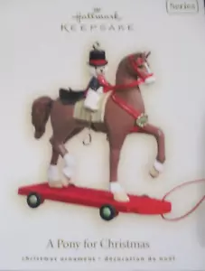 NEU 2008 HALLMARK ANDENKEN ORNAMENT EIN PONY ZU WEIHNACHTEN 11. IN SERIE - Bild 1 von 5