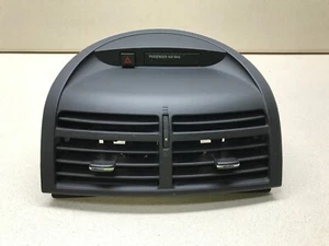 2007-2009 SATURN AURA CENTER DASH PANEL AIR VENT VENTS BEZEL OEM FACTORY TRIM - Picture 1 of 4