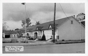 Postal vintage de Panguitch, Utah TOM'S DELUXE COTTAGES Hiway 89 Roadside años 40 - Imagen 1 de 2