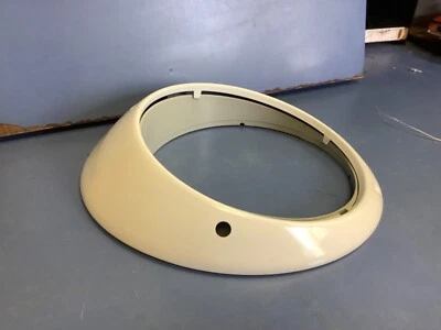 Anillo de ajuste de faros para Porsche pieza OEM #911 631 135 01  Foto 1 de 4