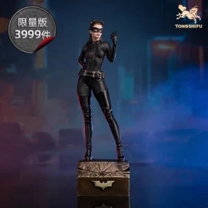 DC Genuine Batman Catwoman Brass Model Collection Gift Toy Ornament In Stock - Picture 1 of 16