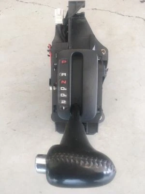 Conjunto de palanca de cambios Subaru Legacy 2003 con perilla negra OEM Foto 1 de 4