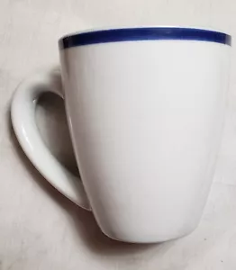 Oneida Becher weiß mit blauem Rand Maitre de Porzellan spülmaschinen-/mikrowellengeeignet 4,5" T - Bild 1 von 6