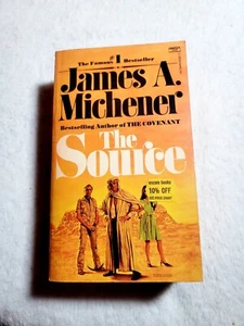 The Source James A Michener 1965 Vintage Paperback Fawcett Crest Edition Fiction - Imagen 1 de 2