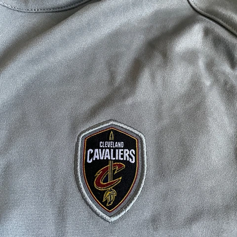 Cleveland Cavilers Sweater Men Large Gray Nike DriFit Quarter Zip Pullover NBA Cover