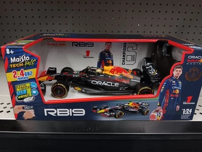 1/24 Maisto F1 Oracle Red Bull RB19 Max Verstappen 2.4 GHZ RC CAR - Image 1 of 4