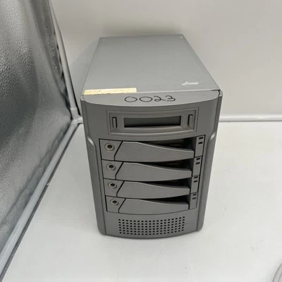 LaCie Biggest FW800 301163U - 4 250 GB Hitachi Deskstar HDT25025VLA380 sin cables Foto 1 de 4