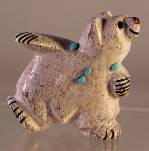 Talla fetiche oso cuerno feliz Zuni con turquesa - Imagen 1 de 7