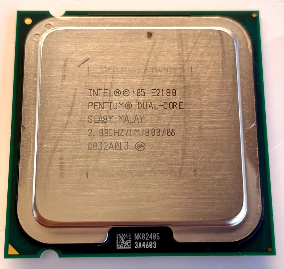 Procesador Intel Pentium Dual Core SLA8Y E2180 2.0GHz 1M 800 Socket 775 - Imagen 1 de 1