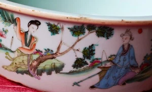 Antique Chinese Famille Rose Bowl Vase with Cover Qing Dynacty - Picture 1 of 24