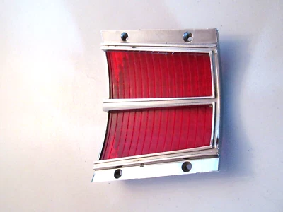 1965 道奇 POLARA MONACO WAGON 尾灯镜片/表圈 - 65 尾灯铬合金 — 第 1/3 张图片