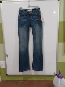Levi's NWT Sz 1 Juniors Bold Curve Skinny Low Rise Jeans - Picture 1 of 17