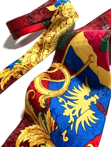 GIANNI VERSACE VINTAGE AÑOS 90 ESCUDO REAL CORBATA REINA REINO UNIDO BANDERAS NÁUTICAS ROJO - Imagen 1 de 15