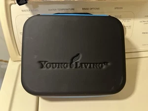 Young Living 30 Oil Zipper Carrying Case Storage Organizer Black & Blue Empty - Picture 1 of 5
