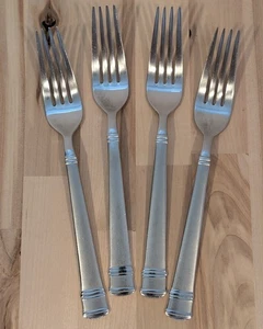 Set of 4 Oneida TIRAMISU 8" Dinner Forks 18/10 Stainless Frosted Vietnam - Picture 1 of 7