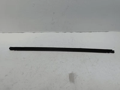 Front Driver Door Window Inner Weatherstrip Seal 2016-2020 Honda Civic Coupe OEM Foto 1 de 4