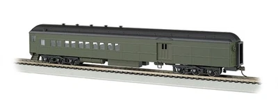 Bachmann 13608 HO Unlettered Pullman Green 72' Heavyweight Combine Car - Image 1 of 2