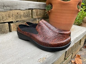 Klogs Sail 10M Damen rutschfester Clog Schuh braun Blumenmuster Leder - Bild 1 von 7