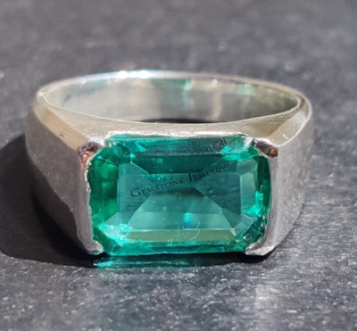 Anillo de sello de esmeralda de plata de ley 925 para hombre - regalo de piedra verde de boda Foto 1 de 4