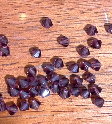 2 Gross Amythest Bi Cone Swarovski Beads 5 mm - Image 1 of 2