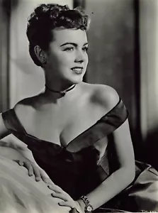 Fotografía de retrato vintage de Terry Moore 9 x 7 - Imagen 1 de 2