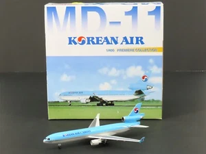 1:400 Dragon Wings 55297 DieCast Korean McDonnell Douglas MD-11 Airliner w/Stand - Picture 1 of 15