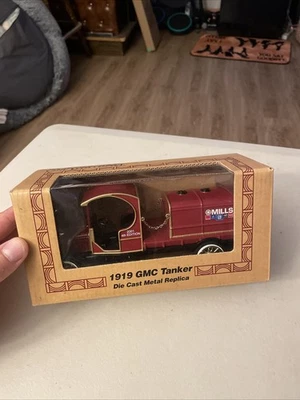 2001 ERTL 1919 GMC Tanker Truck Mills GM Auto Dealer Promo Diecast Toy - Image 1 of 4
