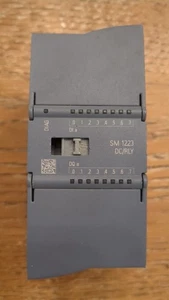 Siemens S7-1200 I/O digitale SM 1223 6ES7223-1PH32-0XB0 6ES7 223-1PH32-0XB0 - Foto 1 di 2