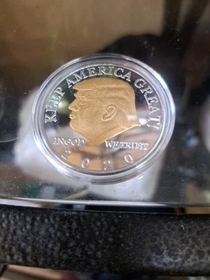Moneda rara chapada en oro de plata Donald Trump 2020 45º PRESIDENTE KEEP AMERICA GENIAL Foto 1 de 4