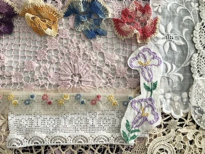 50 LACE SCRAPS Antique Trims Snippets Bits Sew Craft Embellish Journal Vtg Lot - Image 1 of 4