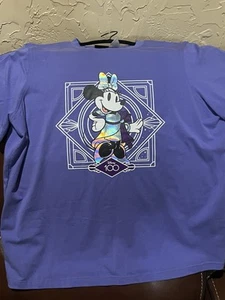 Camiseta 100 Aniversario Parques Disney, Adulto Pequeña Púrpura Minnie Mouse, ¡Única! - Imagen 1 de 3