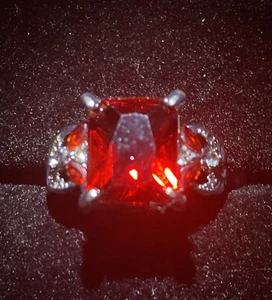 STATEMENT RED EMERALD CUT RUBY DIAMANTE DRESS RING+CLEAR GEMS.silver.Size P1/2 - Picture 1 of 9